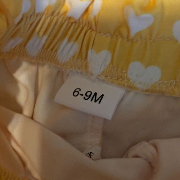 Baby Girl Yellow Heart Two Piece Set Size 6-9 Months - Picture 5 of 5